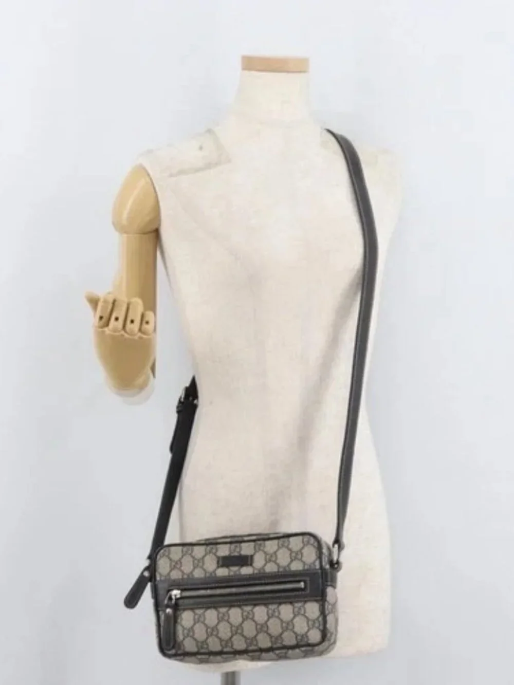 GUCCI GG Supreme Shoulder Bag PVC Navy Silver 201447 Auth 181305